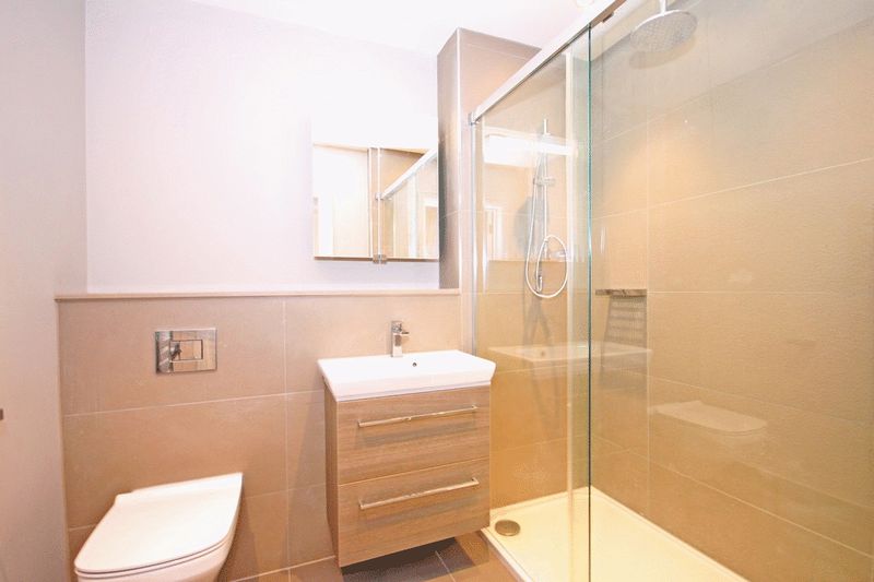 Fir Tree Court, Limpsfield Road
